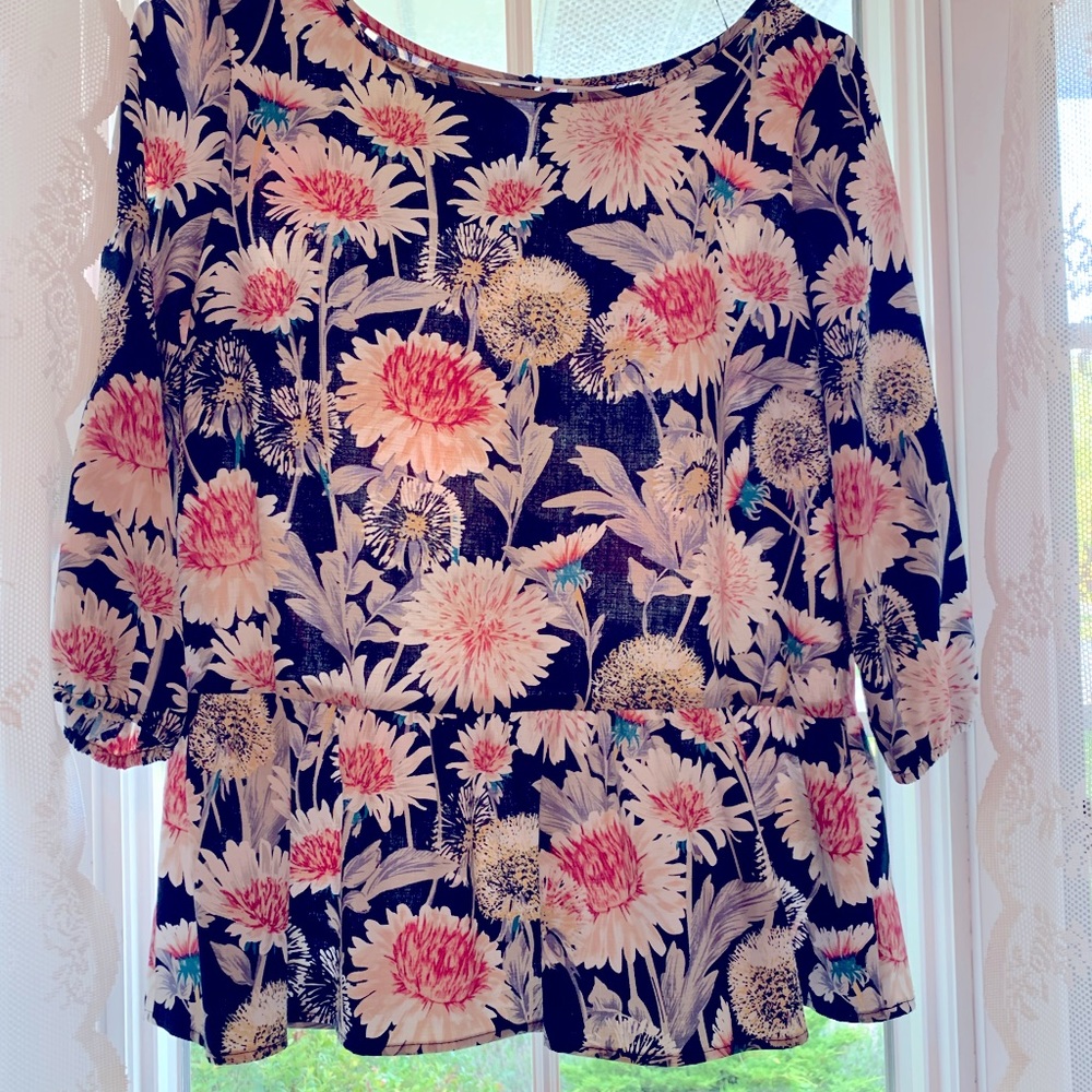 Lauren Conrad Floral Peplum Blouse Medium